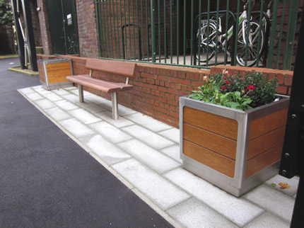 Basic Seat And Deville Planters